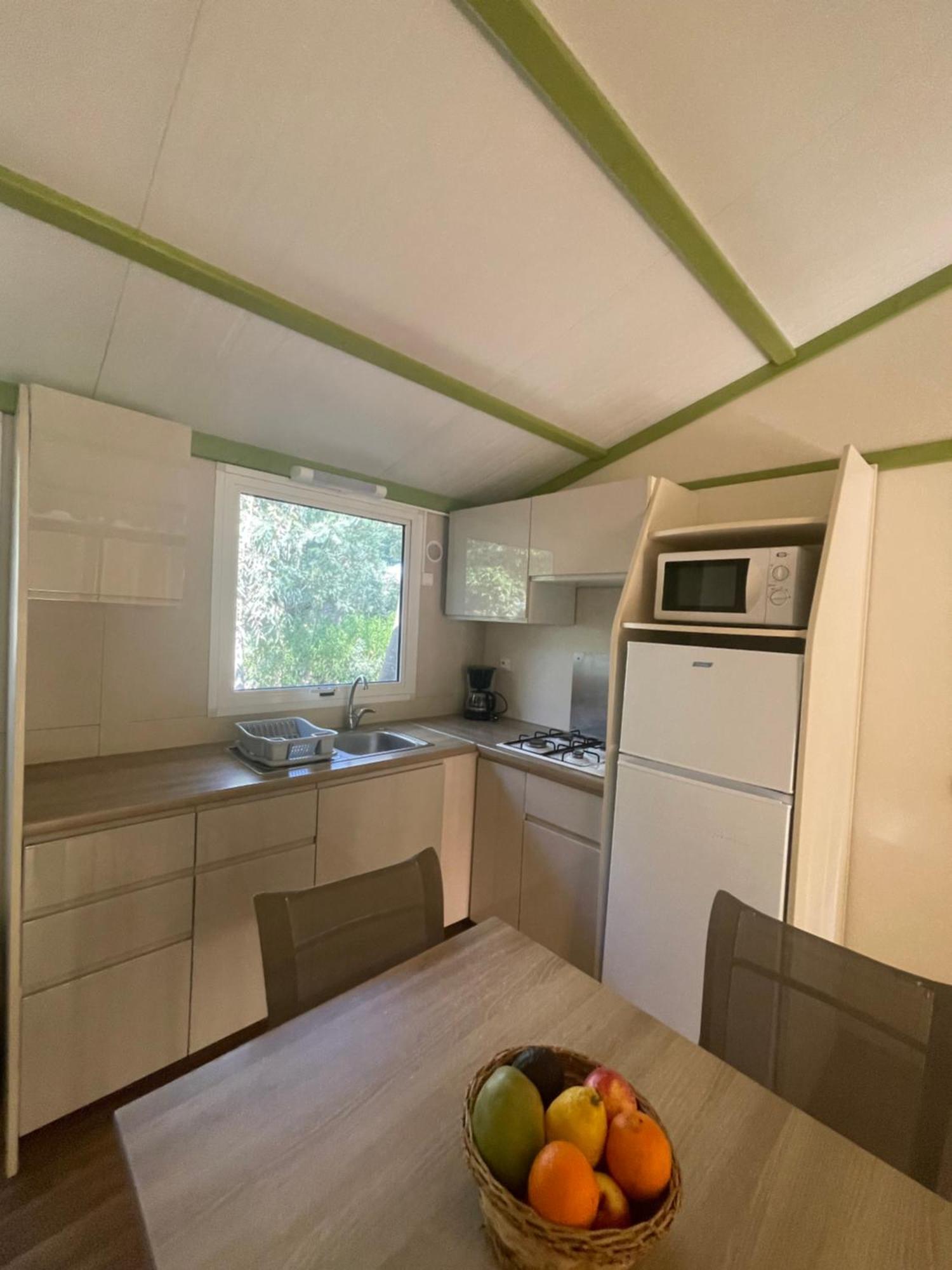 Camping La Cle Des Champs 卡尔维 外观 照片